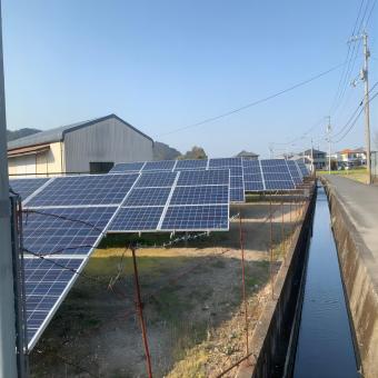 Sistema di montaggio solare a terra in Giappone